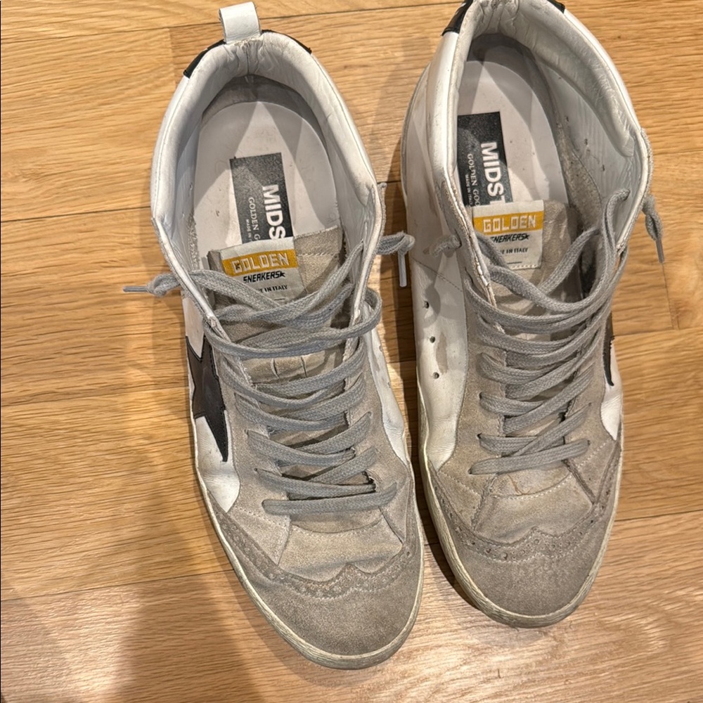 NWOT Men's Golden Goose Mid Star Sneakers - Picture 2 of 5